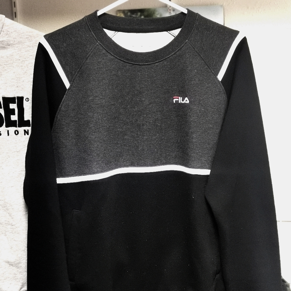 FILA sweater medium